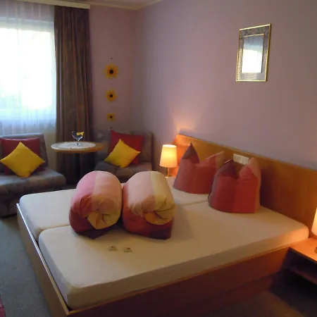 Gaestehaus Zur Schoenen Aussicht Otel 3*