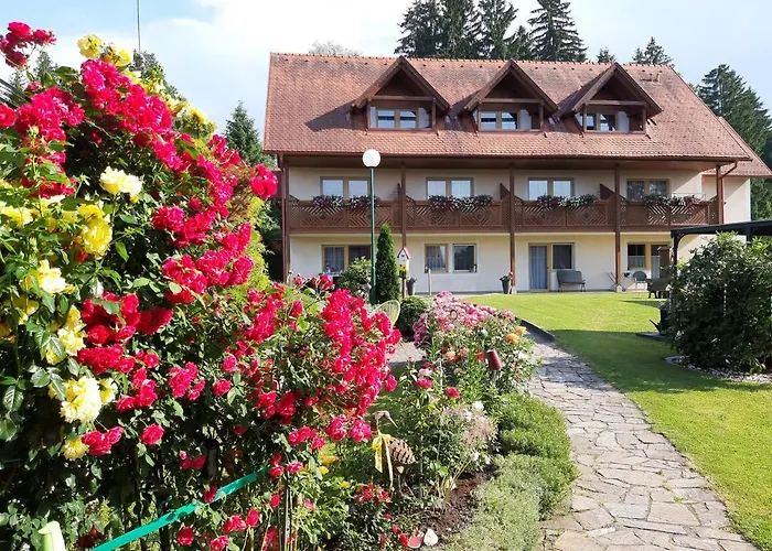 فندق Gaestehaus Zur Schoenen Aussicht 3*